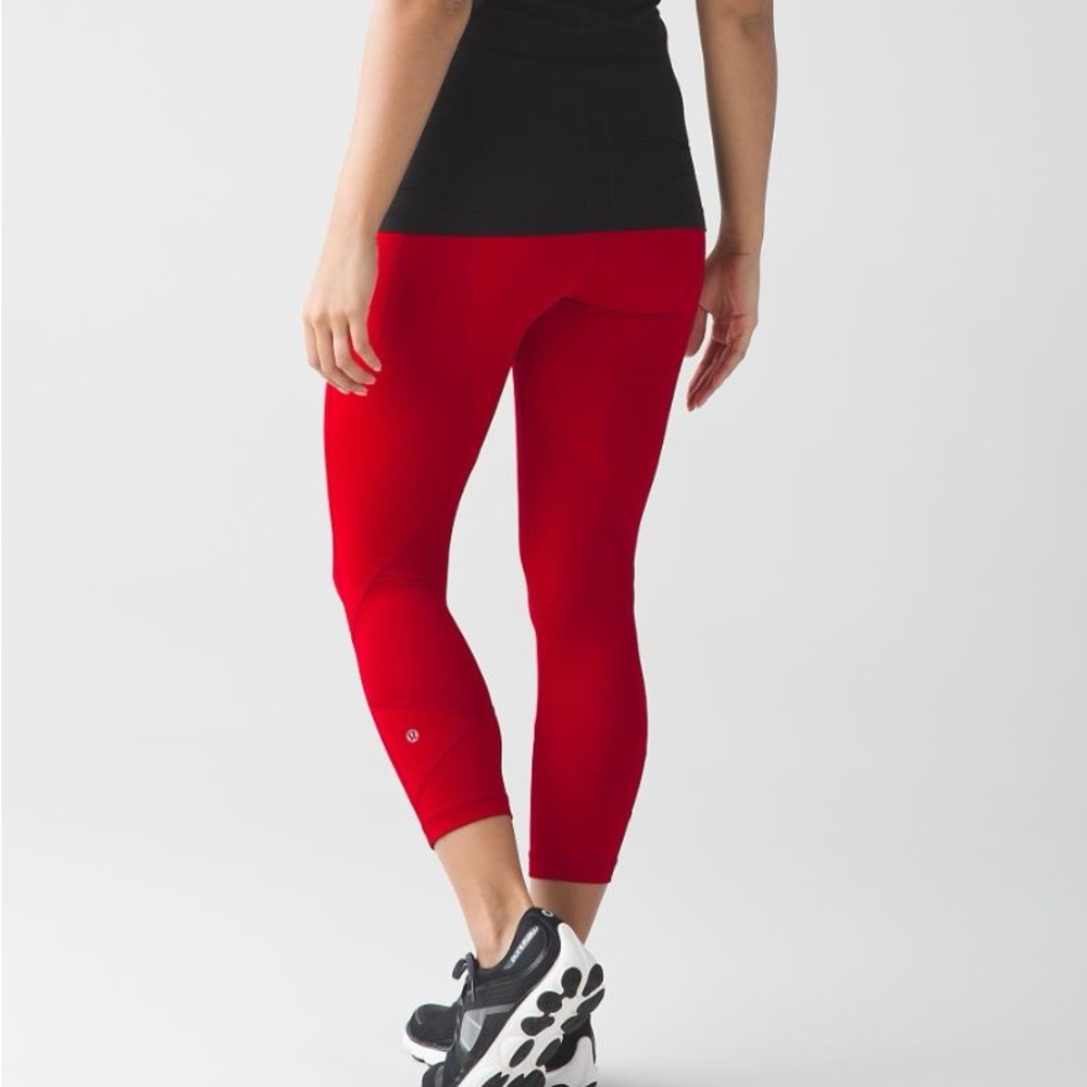 Red Cropped Leggings